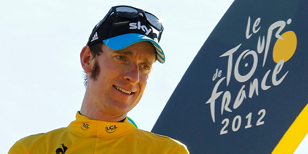 Bradley Wiggins en el podio de Par&iacute;s.