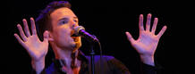 Brandon Flowers en la actuación de The Killers en el FIB 2009 Brandon Flowers en la actuación de The Killers en el FIB 2009