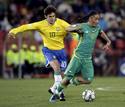 Kak&aacute; ha estado emparejado en muchas ocasiones con el otro 10, Pienaar, en un duelo muy igualado.