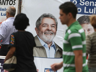 Ver v&iacute;deo  'Brasil, unas elecciones que pondr&aacute;n fin a la "Era Lula"'