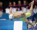 El brasile&ntilde;o Cesar Cielo se lanza a la piscina en su serie de 100 libres.
