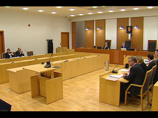 Ver v&iacute;deo  'Breivik, autor del atentado de Noruega, ha declarado hoy en su primera vista p&uacute;blica'