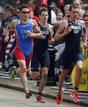 El brit&aacute;nico Alistair Brownlee lidera los &uacute;ltimos kil&oacute;metros a pie antes de coronarse campe&oacute;n ol&iacute;mpico de triatl&oacute;n.