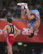 El luchador japon&eacute;s Ryutaro Matsumoto celebra tras vencer al luchador kazajo Almat Kebispayev en el combate por la medalla de bronce de lucha greco-romana de 60kg masculina.