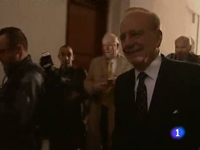 Ir al Video&nbsp;Brown acusa a News International de recurrir a conocidos delincuentes