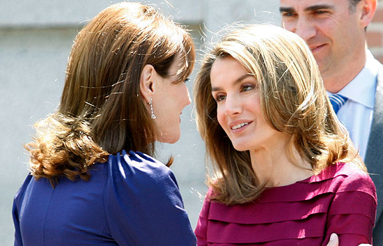 Bruni acapara todo los flashes en la visita del matrimonio Sarkozy a Espa&ntilde;a.