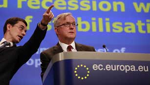 Ver v&iacute;deo  'Bruselas considera "grave" el nuevo d&eacute;ficit fijado por Rajoy y amenaza con sanciones'