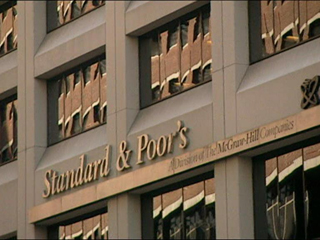 Ver v&iacute;deo  'Bruselas critica a las agencias de calificaci&oacute;n, pero exige sus notas para tomar decisiones'
