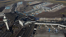 Ir al Video&nbsp;Bruselas propone limitar las indemnizaciones por retrasos y cancelaciones de vuelos