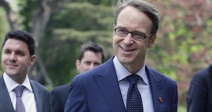 El Bundesbank critica la bajada de tipos de interés del BCE e insiste en la austeridad El Bundesbank critica la bajada de tipos de interés del BCE e insiste en la austeridad