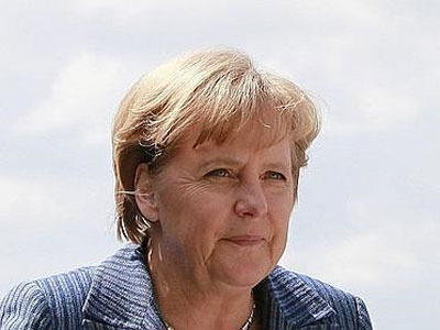 El Bundestag vota ampliar el fondo de rescate y Merkel se la juega