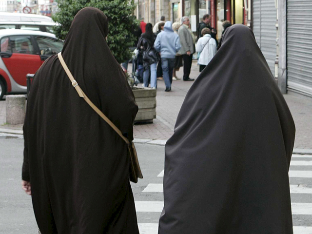 B&eacute;lgica puede convertirse hoy en el primer pa&iacute;s de la Uni&oacute;n Europea que proh&iacute;be el uso del burka