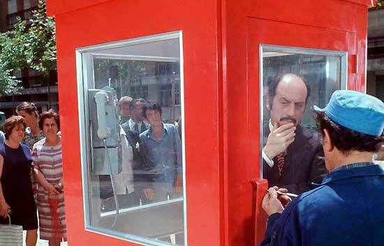 La cabina, &iacute;ntegra, con presentaci&oacute;n de Mercero y L&oacute;pez V&aacute;zquez