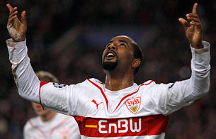 Ver v&iacute;deo  'Cacau adelanta al Stuttgart (1-0)'