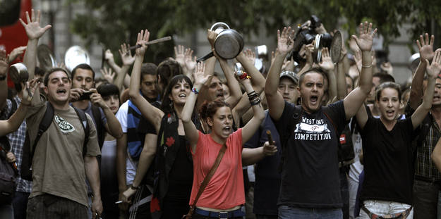 CACEROLADA DE LOS "INDIGNADOS" EN PUERTA DEL SOL