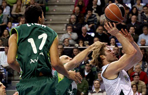 Ver v&iacute;deo  'Caja Laboral 86-71 Unicaja'