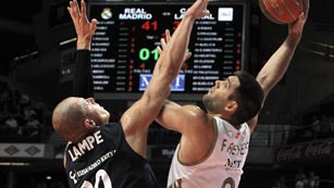 Ver v&iacute;deo  'Caja Laboral sorprende al Real Madrid (71-81)'