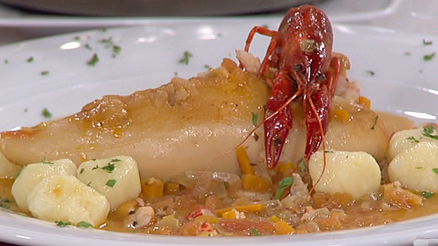 Saber cocinar -  Calamares rellenos con salsa de cangrejo y &ntilde;oquis (13/05/11)