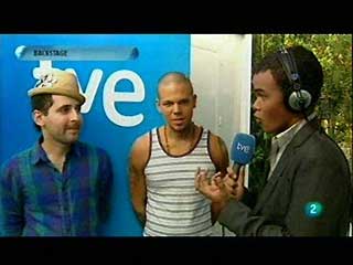 Ver v&iacute;deo  'Con Calle 13 en el 'backstage' de Rock in Rio Madrid 2010'