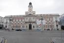 Aspecto que presentaba a primera hora del 1 de enero de 2009 la madrile&ntilde;a Puerta del Sol, una vez efectuada la limpieza del lugar, tras las tradicionales campanadas de Fin de A&ntilde;o.