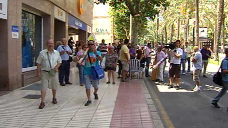 54.000 propietarios de cuotas participativas de la CAM perder&aacute;n todo lo que invirtieron
