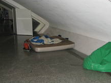 Una cama improvisada en la Campus