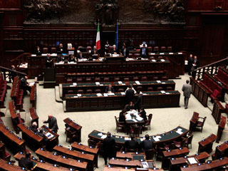 Ver vídeo  'La Cámara de Diputados de Italia aprueba las reformas exigidas por la UE'