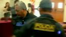 Ir al Video&nbsp;El "Camarada Artemio", ex jefe de Sendero Luminoso comparece ante una corte en una base naval de Lima