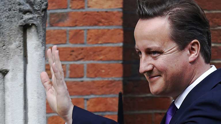 Cameron explica su relaci&oacute;n con Murdoch y Rebekah Brooks