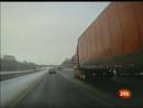 Ir al Video&nbsp;Un cami&oacute;n salta la mediana de una autopista en Canad&aacute;