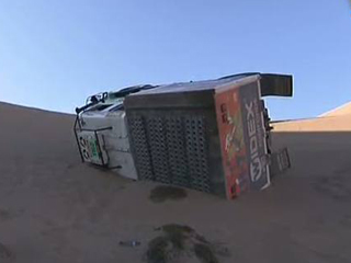 Ver v&iacute;deo  'El cami&oacute;n de TVE vuelca en las dunas'