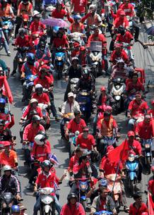DETRACTORES DEL GOBIERNO EXIGEN EN LAS CALLES LA INMEDIATA DISOLUCI&Oacute;N DEL PARLAMENTO Y ELECCIONES ANTICIPADAS