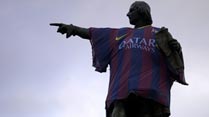 Ir al Video&nbsp;La camiseta del Barcelona en Col&oacute;n calienta el derbi catal&aacute;n