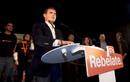 El candidato de Ciutadans, Albert Rivera, durante su intervenci&oacute;n en el acto central de campa&ntilde;a de su partido celebrado hoy en el Teatro Villarroel de Barcelona