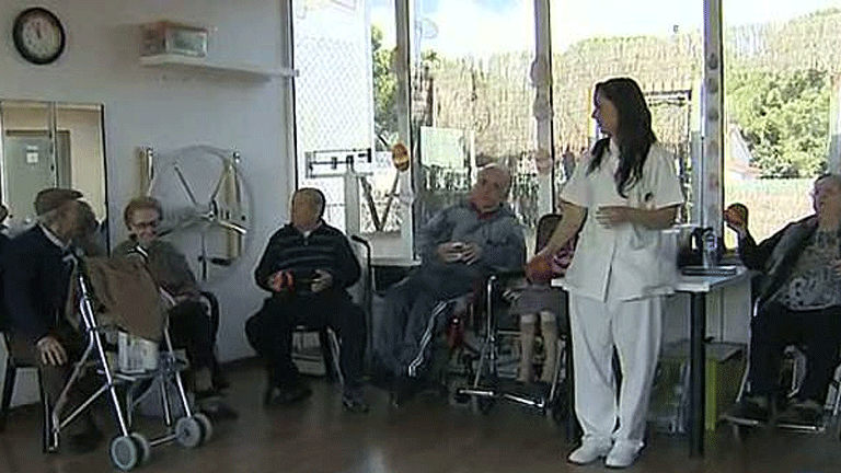 Un geri&aacute;trico de Barcelona pone en marcha la campa&ntilde;a para "Apadrinar a un abuelo" 