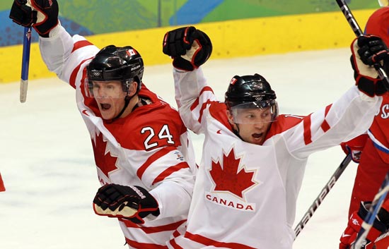 Hockey sobre hielo. Canad&aacute; 7-3 Rusia