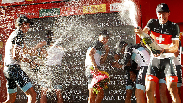 Cancellara le pone el rojo a su compa&ntilde;ero Fuglsang