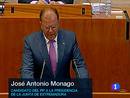 Ir al Video&nbsp;El candidato del PP a la Junta de Extremadura, Jos&eacute; Antonio Monago, hace un gui&ntilde;o a IU en el debate de investidura