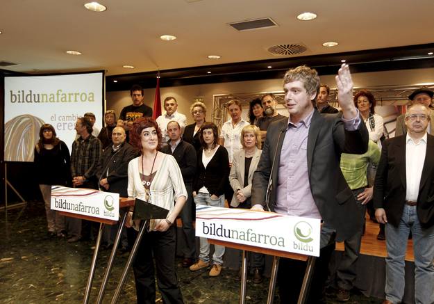 Los candidatos al Parlamento de Navarra, Bakartxo Ruiz (2ª en la lista), y Maiorga Ramirez (1º en la lista), por la coalición soberanista Bildu Los candidatos al Parlamento de Navarra, Bakartxo Ruiz (2ª en la lista), y Maiorga Ramirez (1º en la lista), por la coalición soberanista Bildu