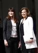 Carla Bruni-Sarkozy, primera dama saliente, y Valerie Trierweiler, pareja sentimental del nuevo presidente de la rep&uacute;blica Elysee Palace in Paris