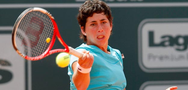 Carla Su&aacute;rez, en un momento de la final de Estoril contra Kaia Kanepi