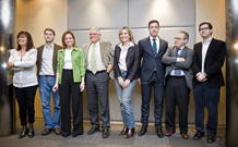 CARMEN CHAC&Oacute;N CON SU EQUIPO ECON&Oacute;MICO