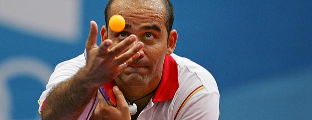El español Carneros se despide con el honor de haber sido el primer jugador nacido en España que ha ganado un partido en unos Juegos. El español Carneros se despide con el honor de haber sido el primer jugador nacido en España que ha ganado un partido en unos Juegos.