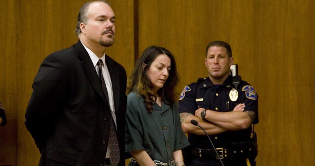La abogada española María José Carrascosa y su abogado defensor, Scott Finkennauer, asisten a la vista en Nueva Jersey (EEUU), en la que Carrascosa apeló al Tribunal Supremo de Estados Unidos para que se pronuncie sobre este caso. La abogada española María José Carrascosa y su abogado defensor, Scott Finkennauer, asisten a la vista en Nueva Jersey (EEUU), en la que Carrascosa apeló al Tribunal Supremo de Estados Unidos para que se pronuncie sobre este caso.