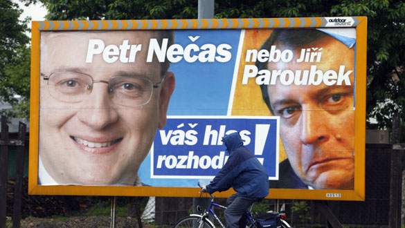 Cartel de la campa&ntilde;a con los dos principales l&iacute;deres