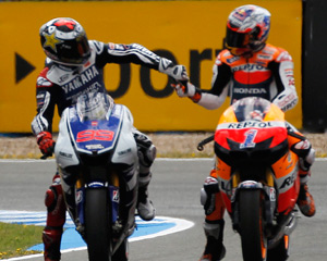 Casey Stoner logra su primer triunfo del año Casey Stoner logra su primer triunfo del año