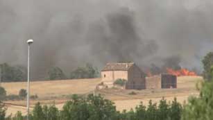 Ver v&iacute;deo  'Casi mil hect&aacute;reas de vegetaci&oacute;n afectadas por el incendio en Catalu&ntilde;a'