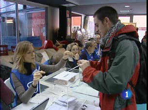 Ver v&iacute;deo  'En Catalu&ntilde;a, la actualidad pol&iacute;tica sigue marcada por la consulta soberanista'