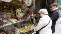 Ir al Video&nbsp;En Catalu&ntilde;a, la tradicional Mona de Pascua vuelve a las pasteler&iacute;as