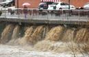 Desbordamiento del r&iacute;o Cadagua a su paso por el municipio vizca&iacute;no de Alons&oacute;tegi.